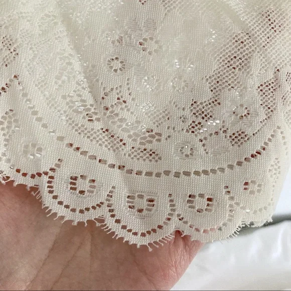 Sheer Lace Tank - Picture 4 of 4